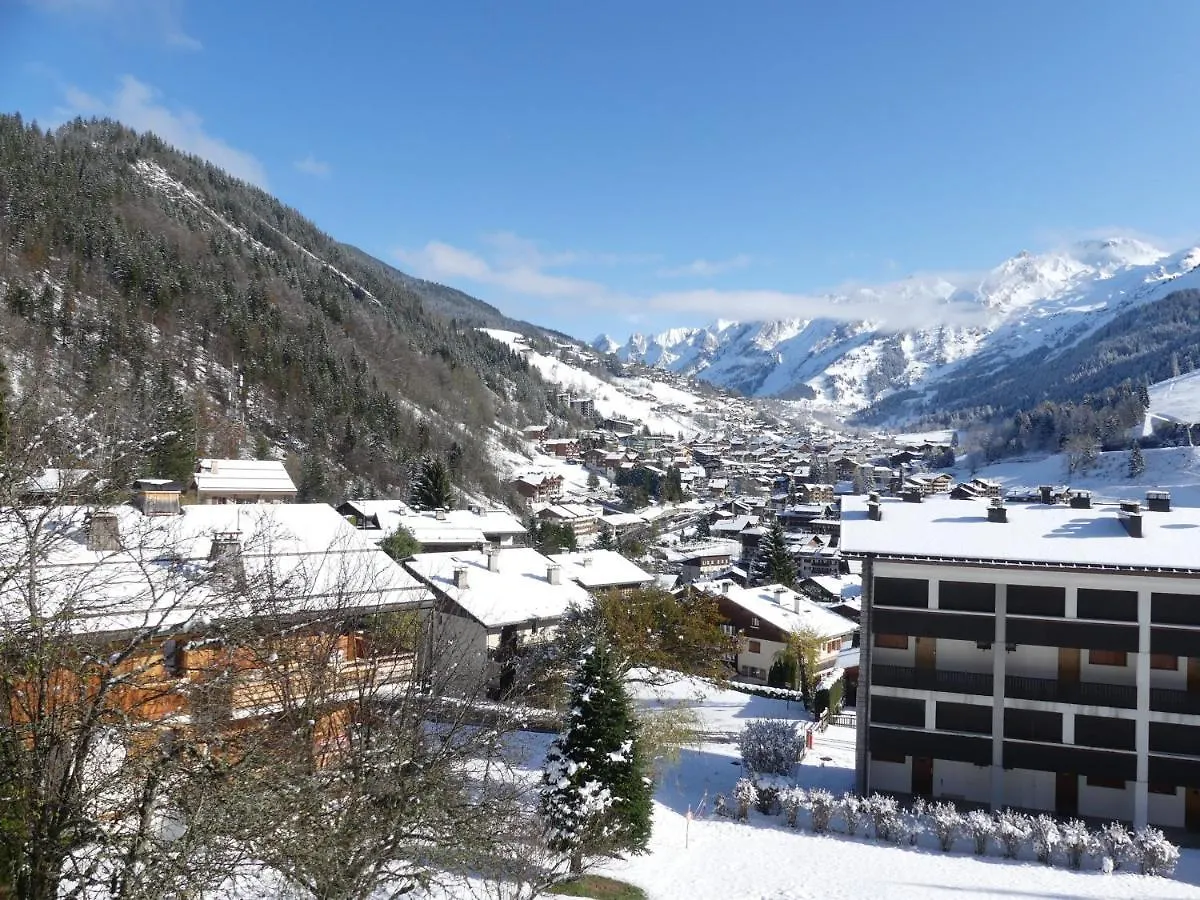 Apartment Sapaudia G - Appartement Skis Aux Pieds, Belle Vue La Clusaz France